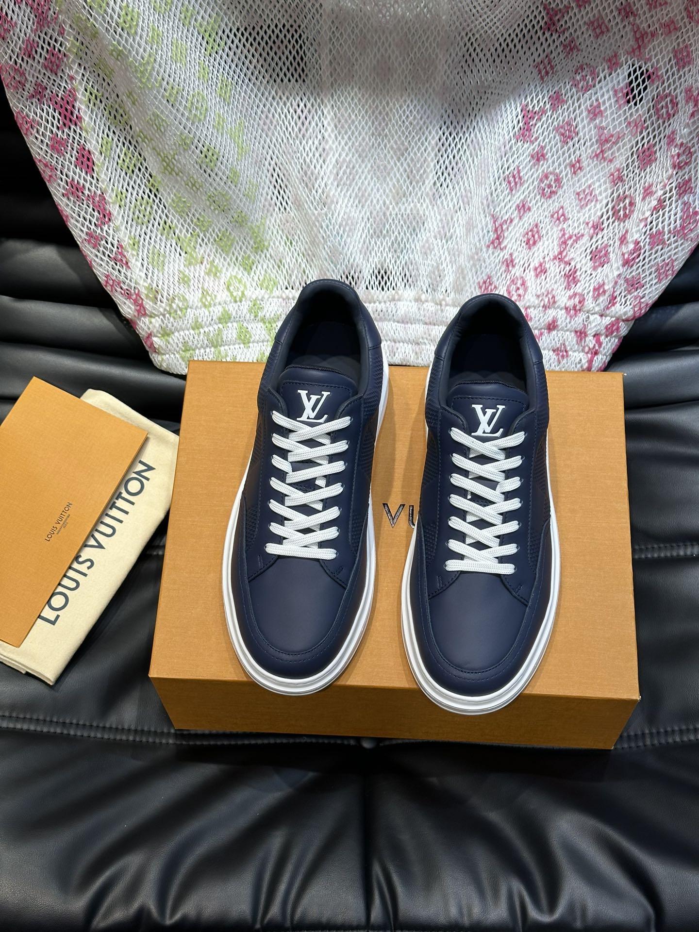 LV Sneaker